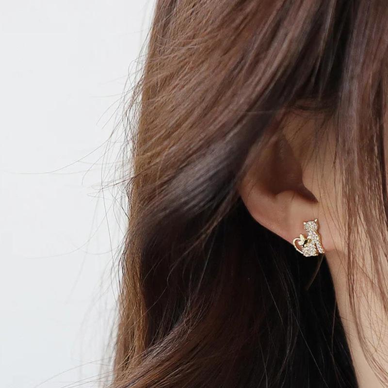 commuting versatile cat earrings, cute kitten butterfly exquisite earrings, Korean version of temperament earrings for women