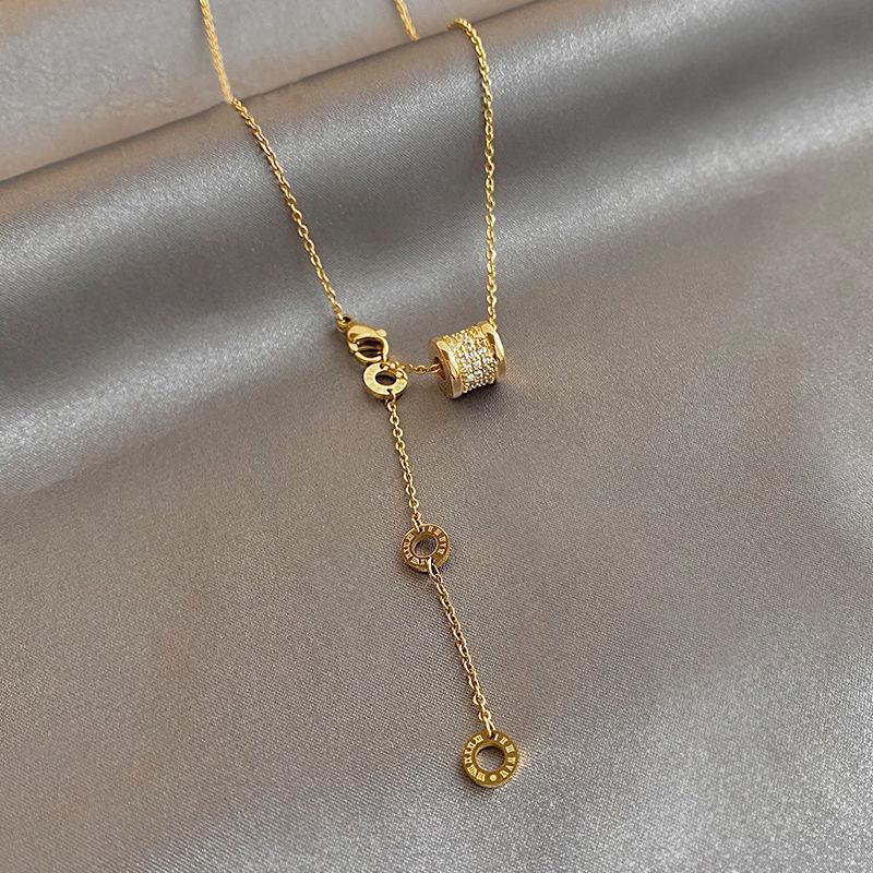 Roman Numerals Small Waist Design Sense Simple Temperament Titanium Steel Fashion Necklace Pendant