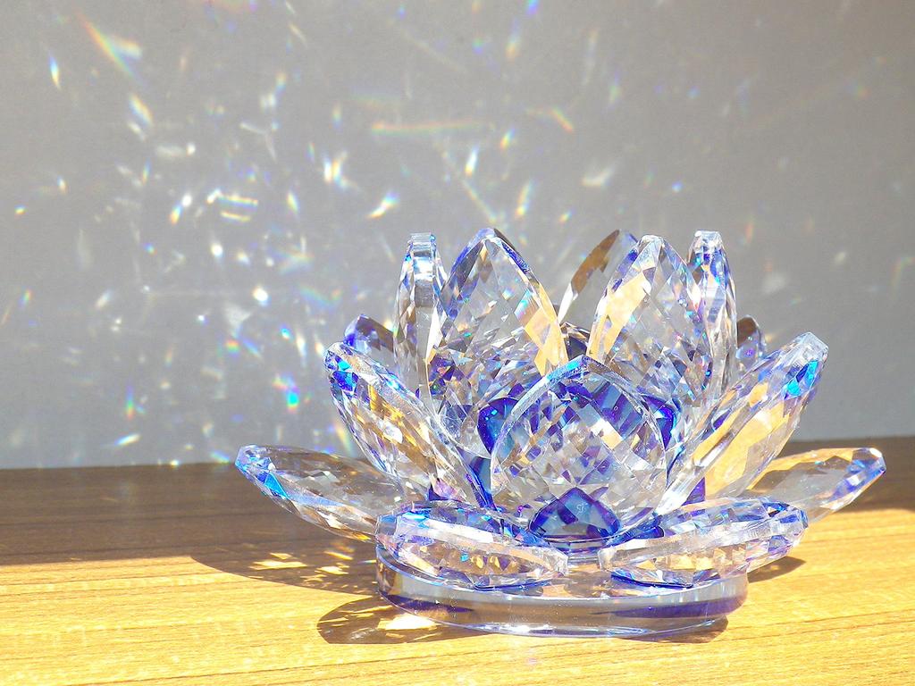 Crystal Glass Figurine Colorful Lotus Flower Interior Flower Lotus Feng Shui Good Luck Suncatcher [KKD] (8cm Blue)