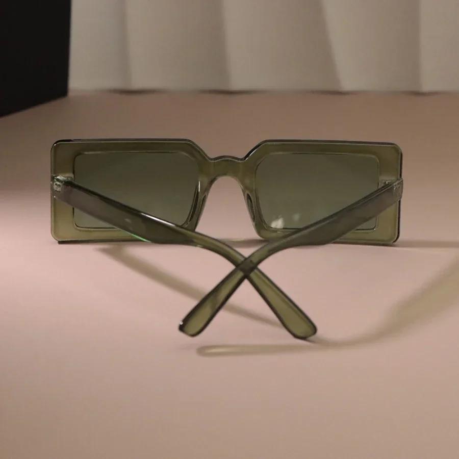 Square Retro Sunglasses Women Men Designer Fashion Personality Vintage Sun Glasses Female Male Punk Mirror Travel