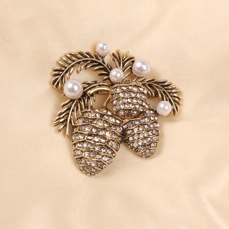 Medieval Western Court French Leaf Coconut Tree Popular Fashion Brooch