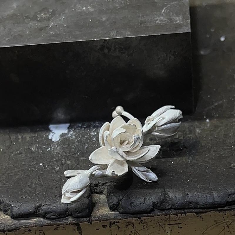 1Pc White Jasmine Earrings Vintage Style Elegant Ear Studs For Women Men'S Jewelry Accessories Party Gifts