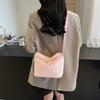 Niche design plush bag women's autumn and winter fashion portable out bucket bag simple casual messenger bag