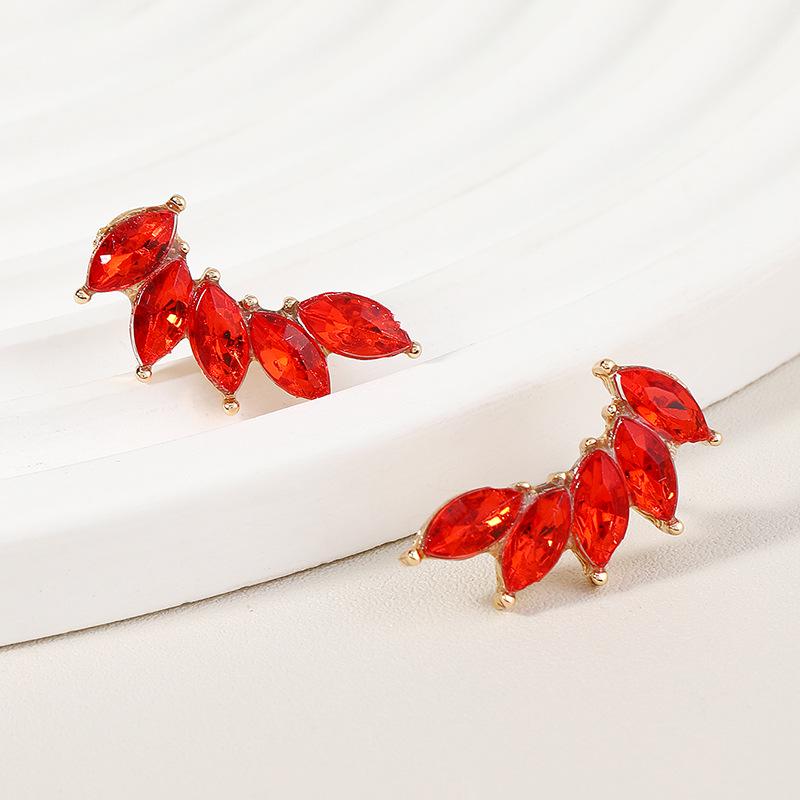 Trendy Rhinestone Wing Earrings: Stylish Crystal Flower Design