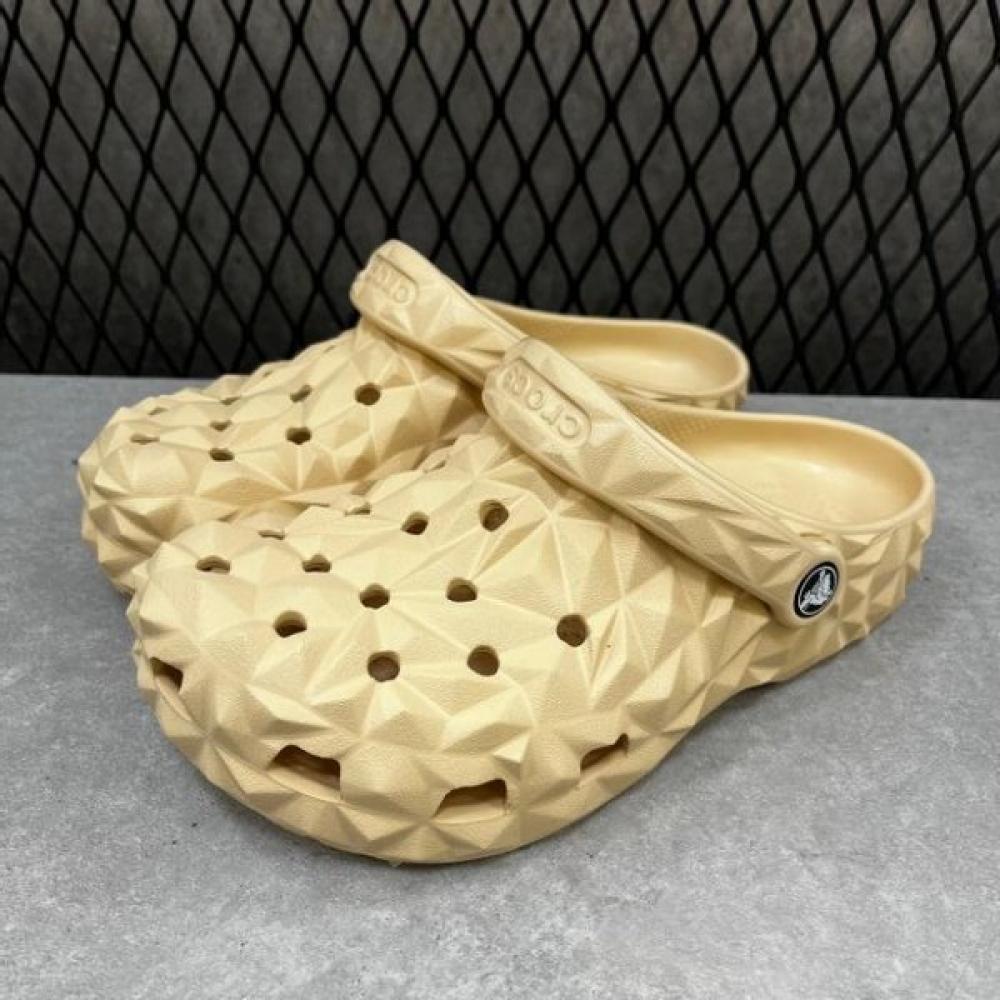 

Crocs Hc02 Geometric Clog Geometric Clog 209563 2ds Bone Beige (2DS) /230