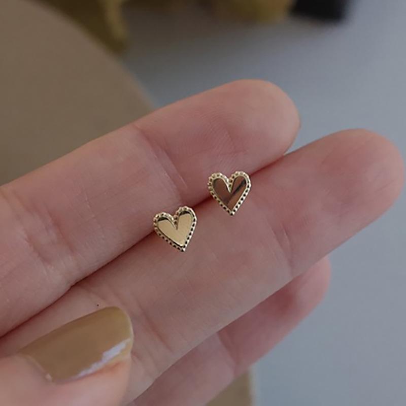 [Delicate Cake Edge Heart Earrings Simple Sweet Cute Tiny Heart Earrings for Women Minimalist Elegant Accessories Dropship ]