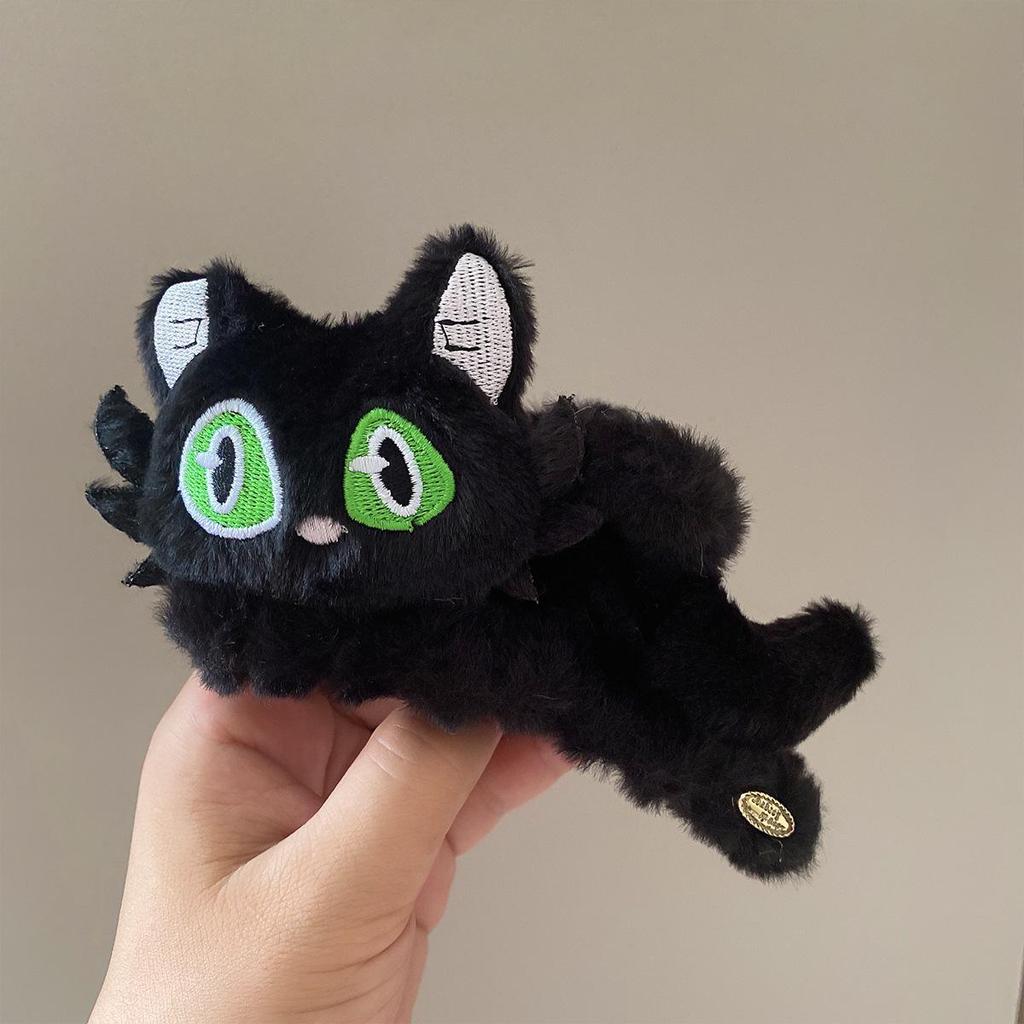 Korean Style Black Plush Cat Claw Hair Clip for Women - Autumn/Winter Cute Shark Hairpin Accessory