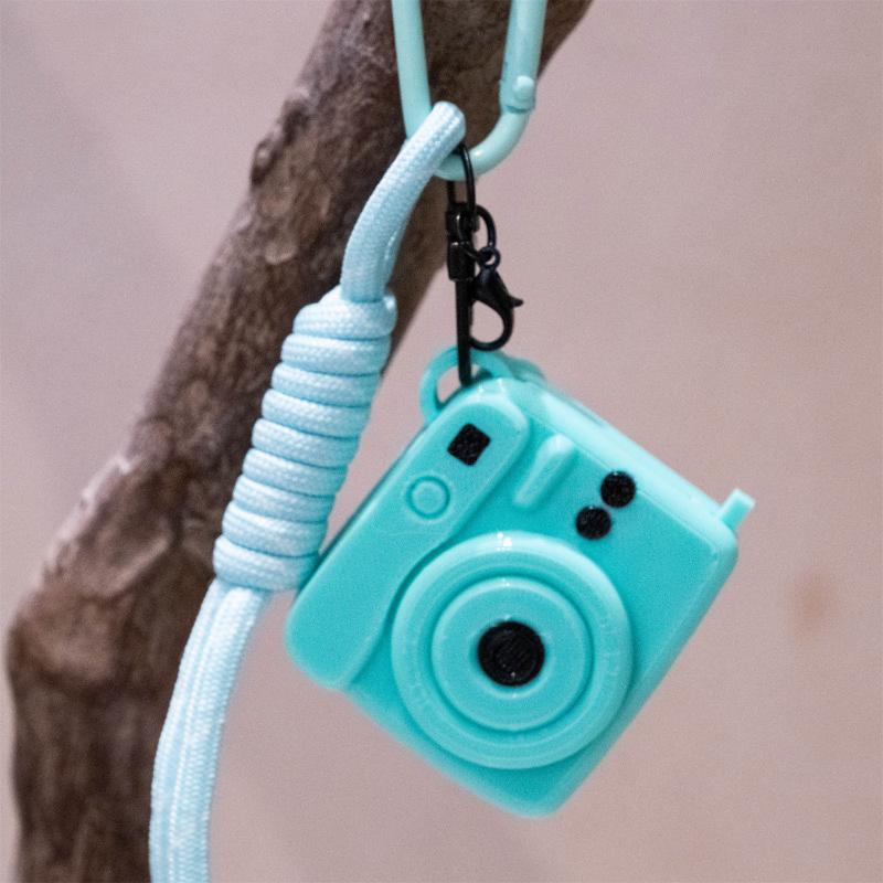 Holds Photos Camera Keychain Mini 1-Inch Photos Key Ring Decorative Pendant Decorative Lightweight Stress Relief Keychain Gift