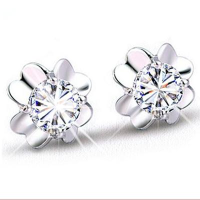 Kuaishou Boucles d'oreilles trèfle à quatre feuilles petites puces d'oreilles femme plaqué argent boucles d'oreilles mode argentées boucles d'oreilles anneaux d'oreilles bijoux argent coréens