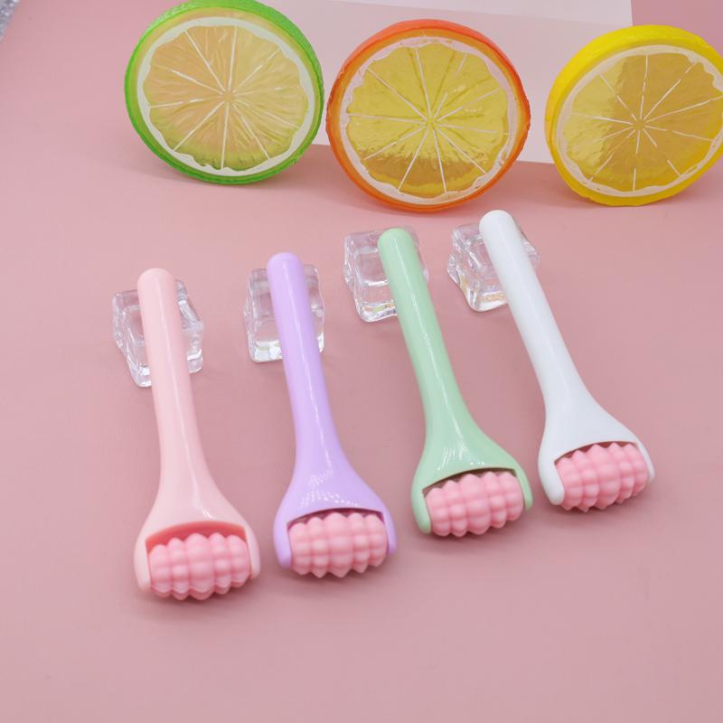Mini Handheld Roller Massager Facial Eye Relaxation Skin Care Beauty Bar Facial Roller For Puffiness Eye Bags Eye Muscle Ache