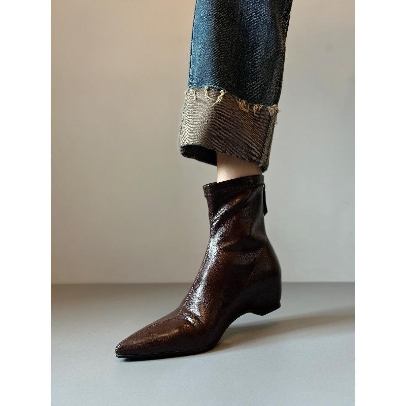 Cowhide version ~ leather boots are simple and elastic thin boots, women's inner heightening boots, pointed toes and slimming fashion boots
