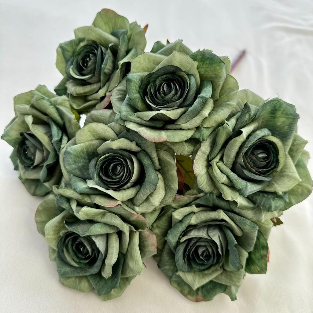 Realistic Rose Flower Decor Piece With Silk Material For Wedding Celebrations And Photography Props