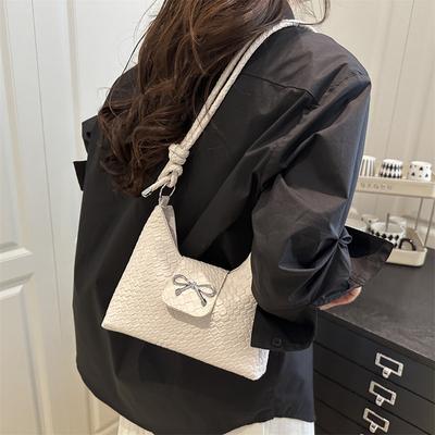 Γυναικείες τσάντες – Τσάντες με κοντά χερούλια