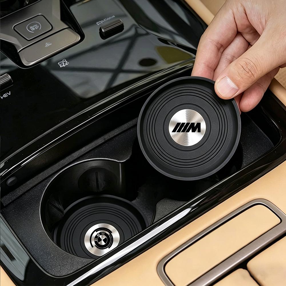 Ekologiczna silikonowa podkładka pod kubek na konsolę środkową do BMW G80 G06 G07 G42 G14 G15 G16 F82 F20 F21 F83 M2 M3 M4 M5 / Naklejki