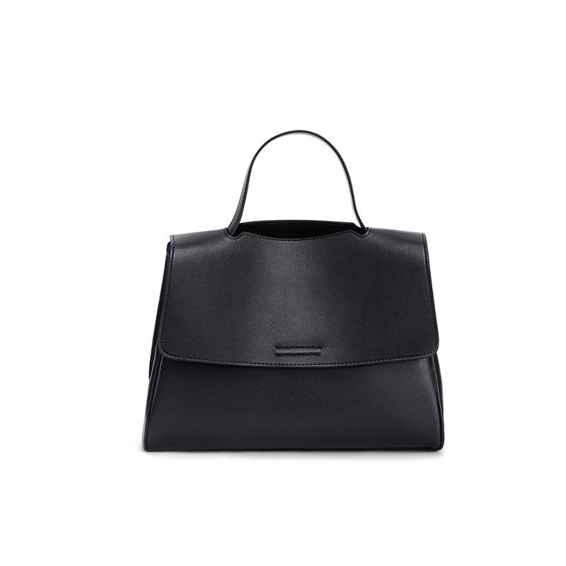 Bags Are Versatile for Women. They Are Popular This Summer. Shoulder Messenger Bags Are Large-capacity Leather Work Handbags.