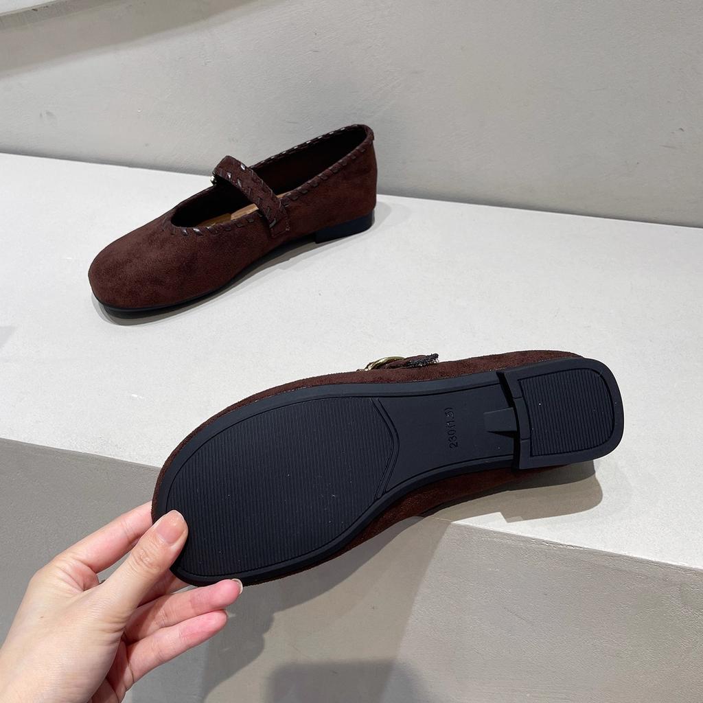 Schwarze Mary Jane Schuhe Damen neue Modelle mit Röcken, flachsohlige Einzelschuhe, breite Füße und dünne Oma-Schuhe, kleine Lederschuhe.