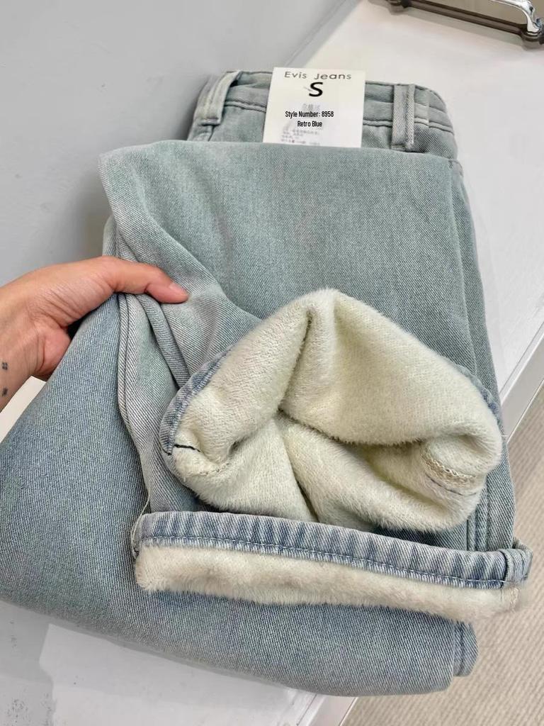 Women's Light Blue Straight-Leg Jeans, Plus Velvet, High Waist, Slimming, Wide-Leg, Long Pants for Autumn/Winter 2025 - American Style.