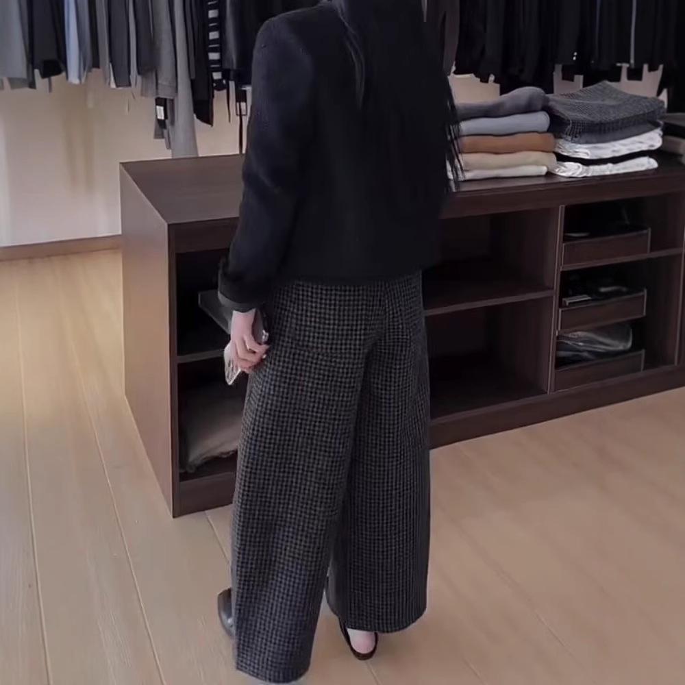 Korean Retro Plaid Wool Wide-Leg Pants - High-Waisted, Slimming, Cropped for Autumn/Winter 2024