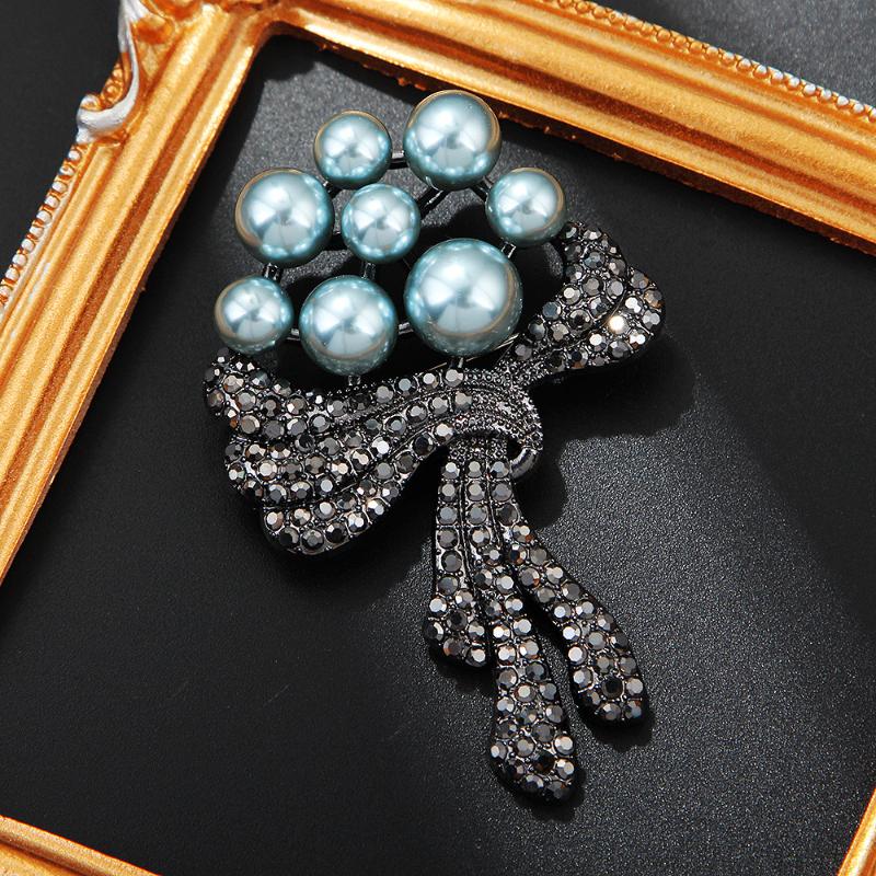 Luxury Fashion Pearl Bouquet Brooches For Women Clothing Coat Jewelry Accessories Gift