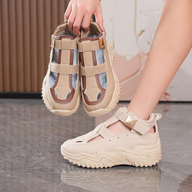 Sandals 2025 new summer versatile hollow sports leisure thick sole heightening explosion hole Roman sandals dad shoes