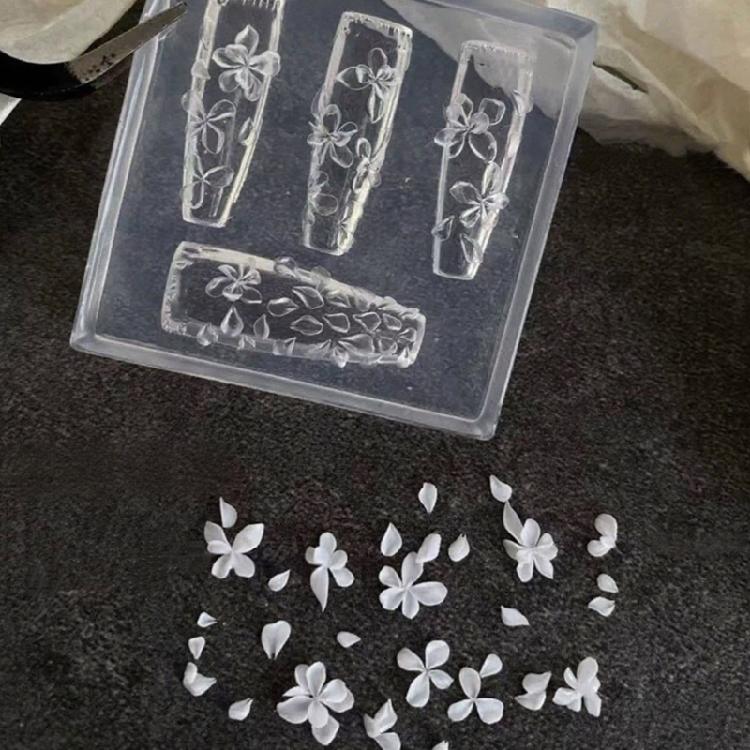 Multipurpose Nail Art Template Tool Stylish Silicone Nail Art Molds Embossing Carving Templates for Nail Enthusiasts