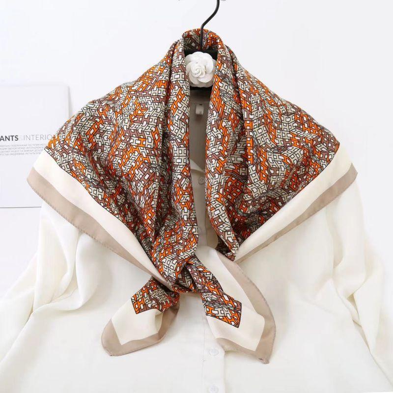 Versatile Shawl Animal Print Black And White Simple Large Square Scarf 90 * 90Cm Simulated Silk Twill Silk Women'S Silk Scarf