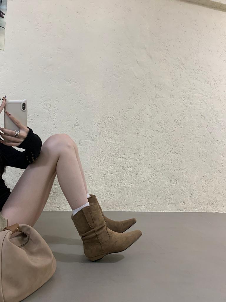 Retro spetsiga western cowboy pile boots 20025 höst och vinter nya Martin boots mångsidiga tunna stövlar