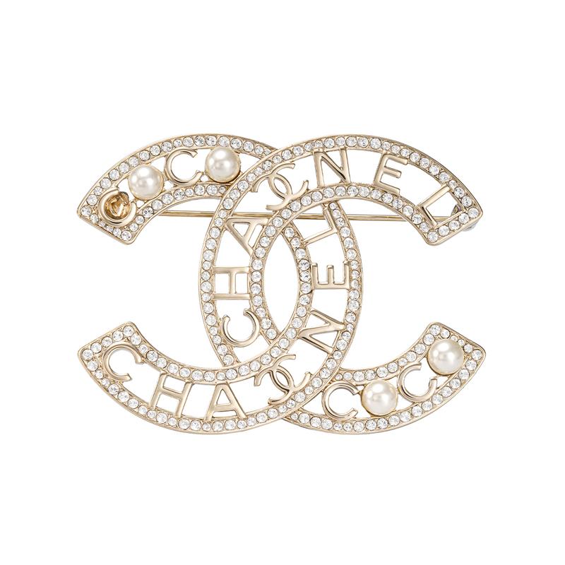 CHANEL CC double C logo hollow pearl letters filled metal brooch men and women same style couple gold