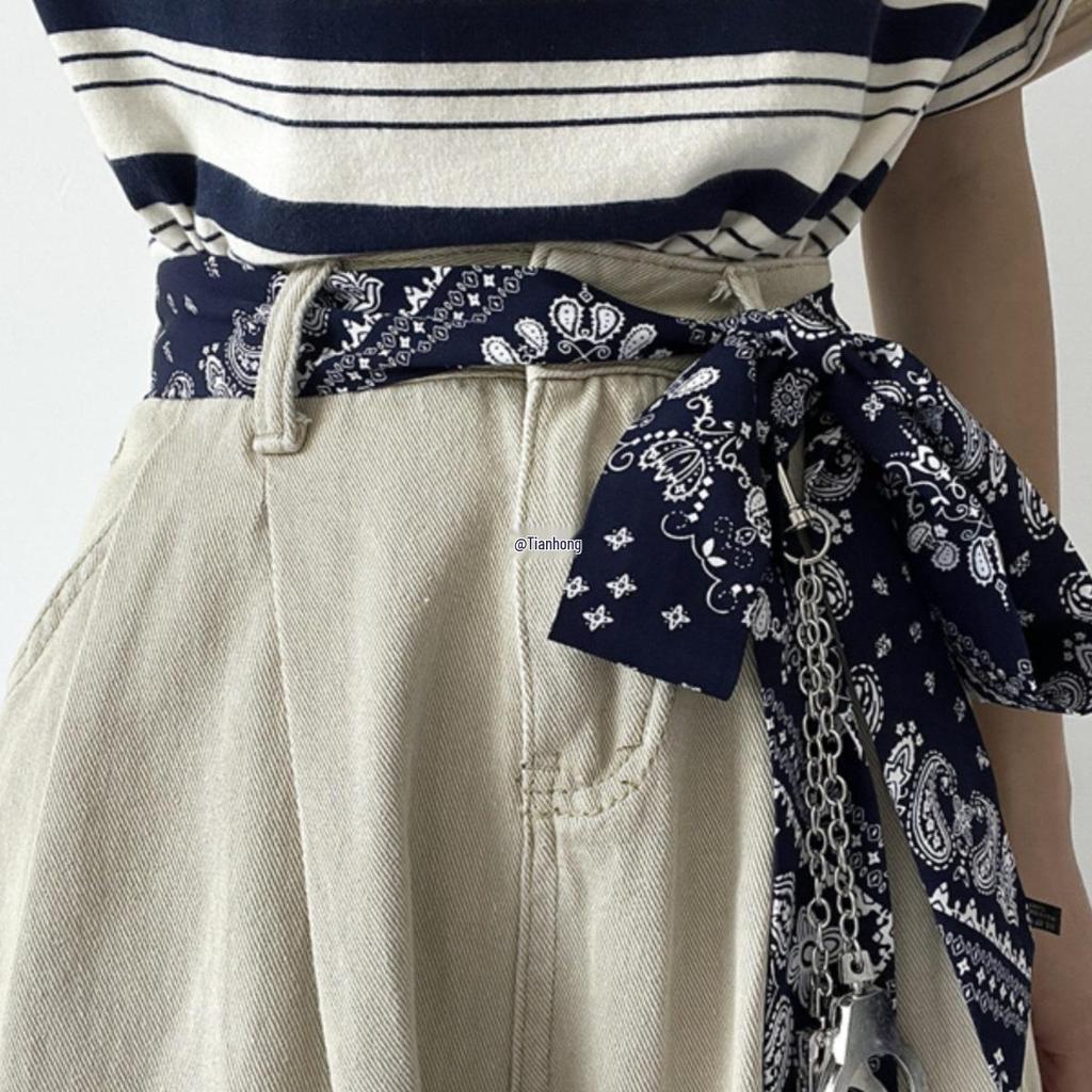 Jedwabna Apaszka z Kwiatem Nerkowca i Skórzany Pasek z Łańcuchem - Damski Styl Niszowy Hip-Hop do Dżinsów i Spódnic