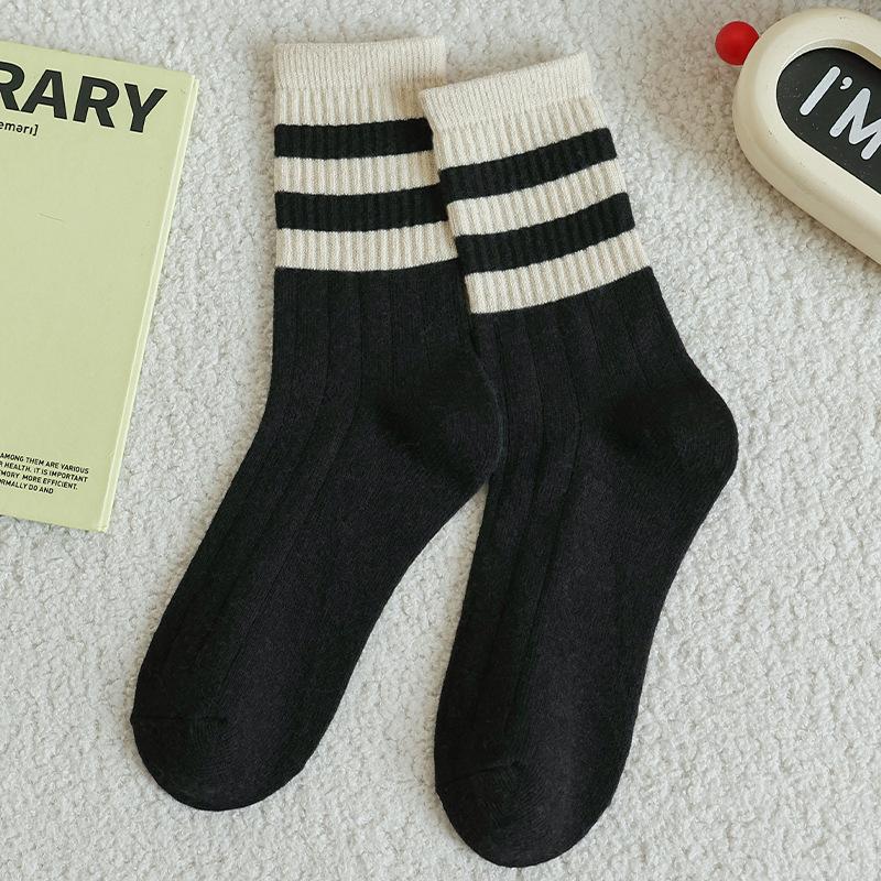 

Female Autumn and Winter Thick and Warm All Match Parallel Bars Collage Style Wool Tube Pile Socks 1 pair чёрный
