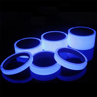 Bande Lumineuse de Vision Nocturne Bande d'Avertissement Populaire Autocollant d'Urgence 1PC Brille dans le Noir Auto-Adhésif Fluorescent PVC Haute Qualité Autocollant Mural Bijoux
