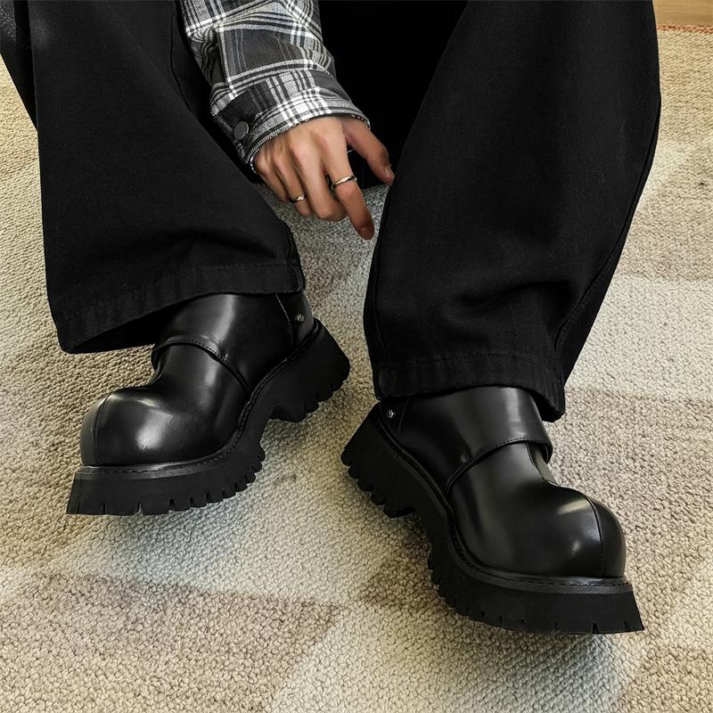 Fysisk fotografering Nischmärke Punk Street Style Hombre Vardagsklänning Svart Höjdökande Skor Läder För Herrtofflor