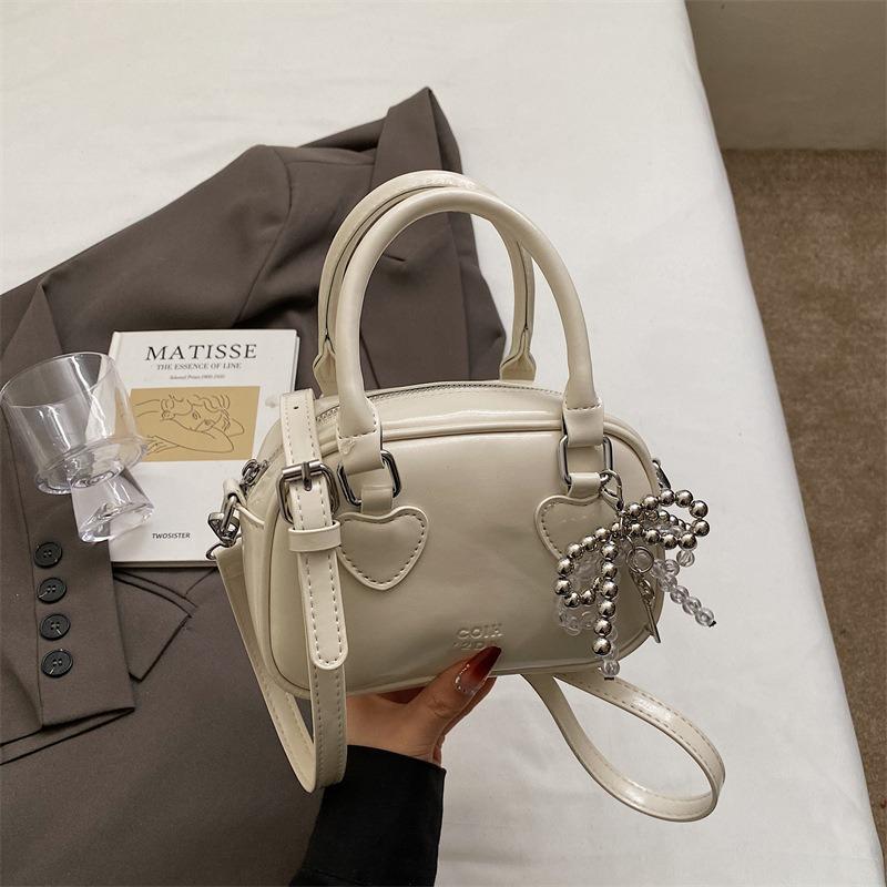 Niche Handbag 2025 New Fashionable Versatile Shoulder Bag Spring and Summer Simple and Advanced Messenger Pillow Bag