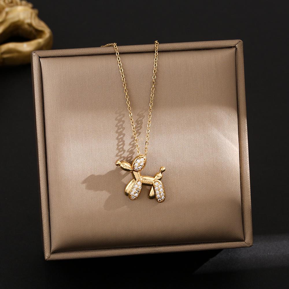 Elegant Korean Micro-Inlaid Titanium Necklace - Luxurious Women's Clavicle Chain, Non-Fading, Unique Minority Design.