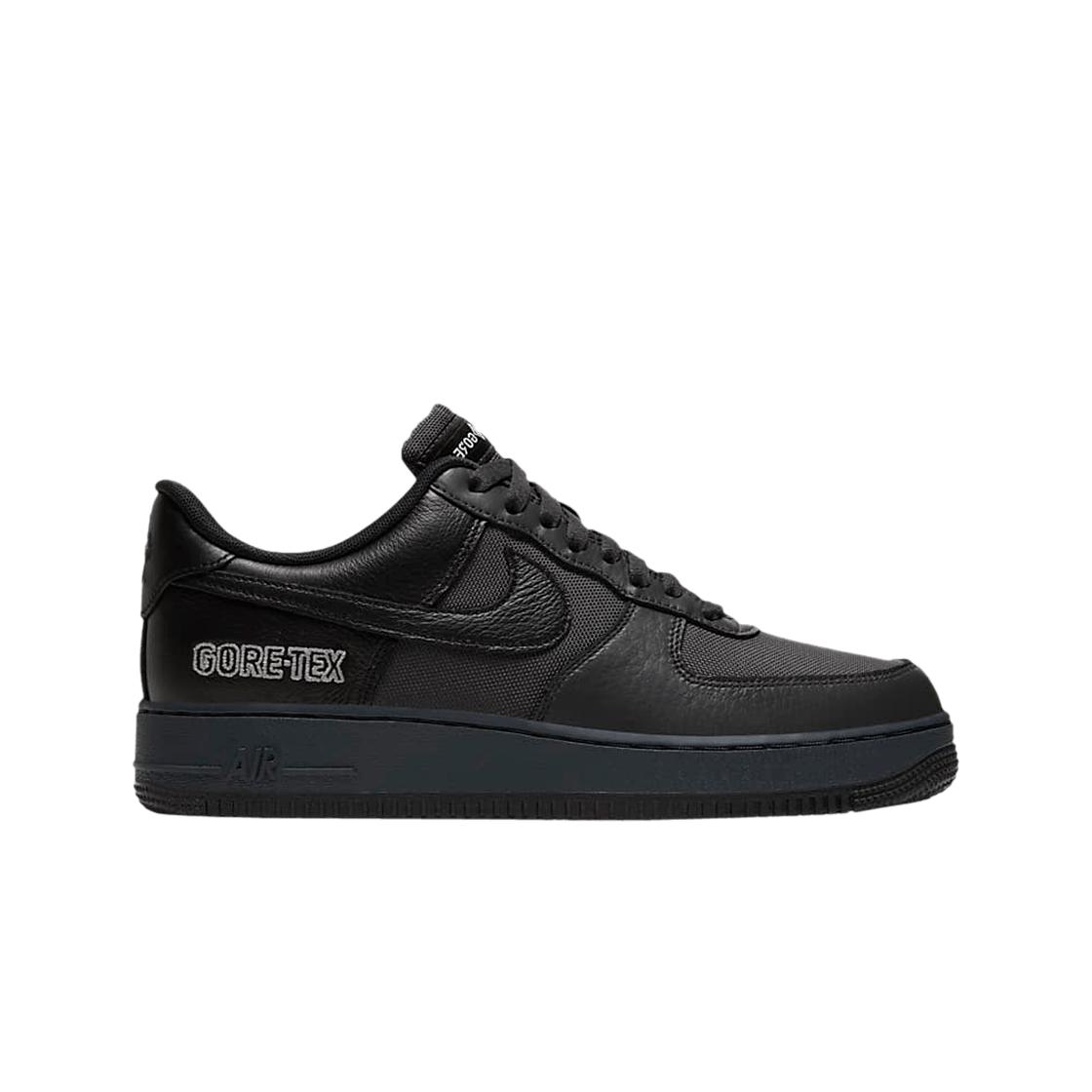 

Черные мужские кроссовки Nike Air Force 1 Low Gore Tex CT2858-001