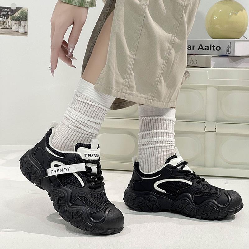 Sports Shoes For Women Non Slip Lightweight Running Shoes Breathable Mesh Outdoor Hiking Walking Shoes Versatile Soft Soled