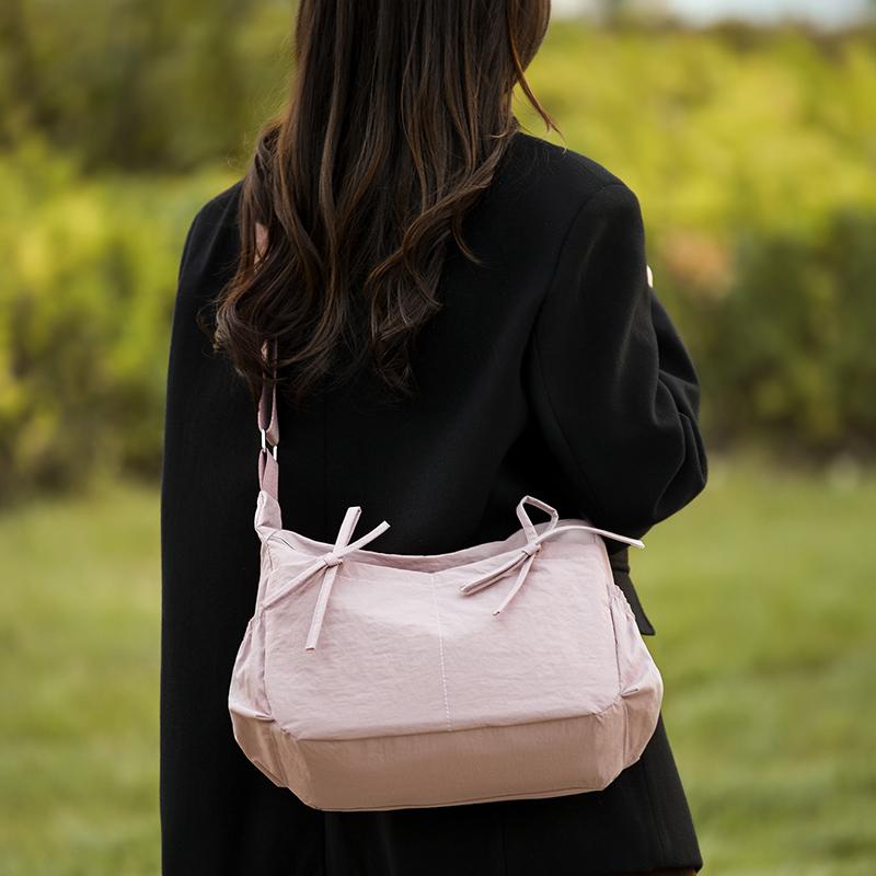 Simplified Nylon Knot Underarm Commuter Bag Women's Crossbody Bag Large Capaci Trendy Tote Bag