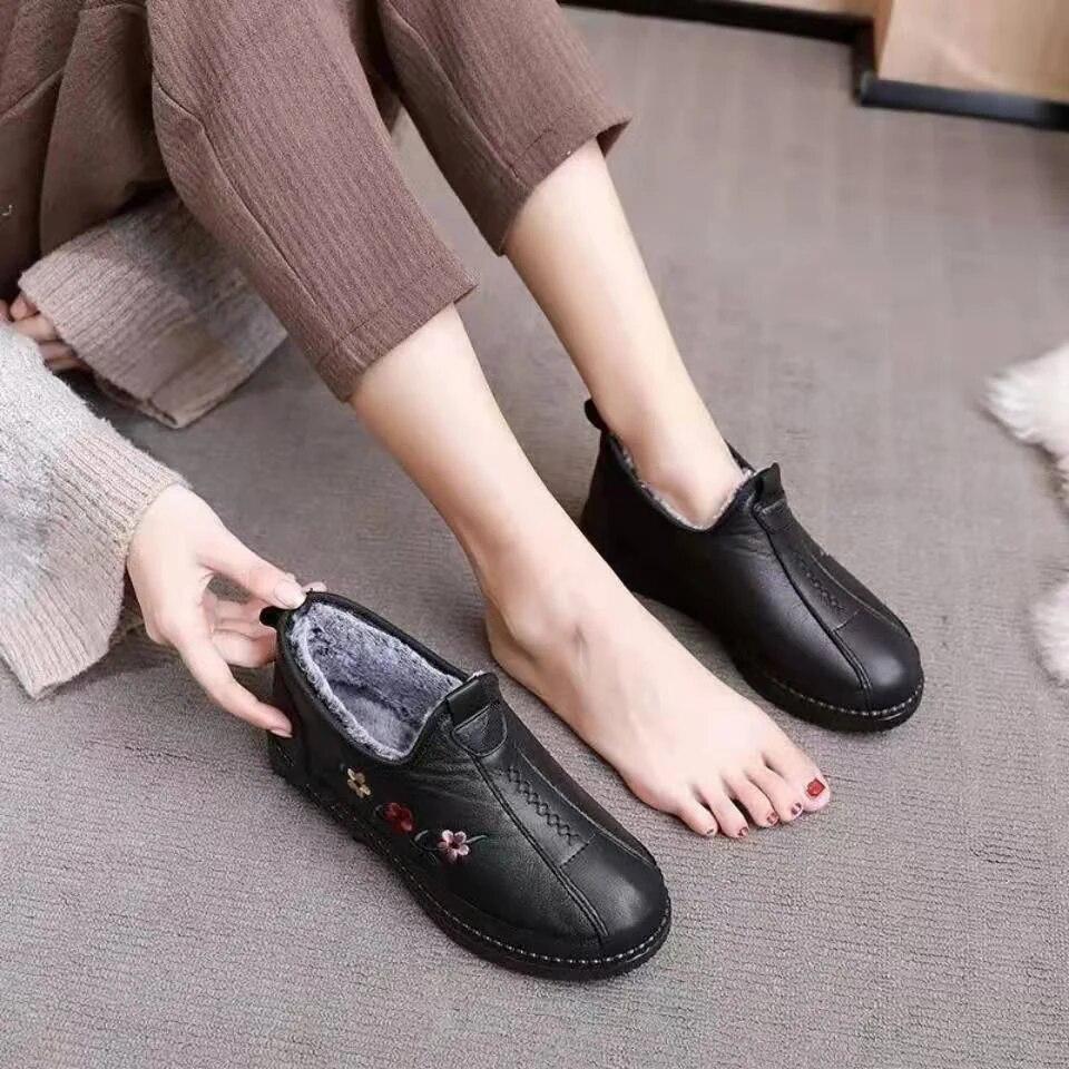 Scarpe Vulcanizzate da Donna 2023 Inverno Casual Slip on Scarpe di Pelliccia da Donna Impermeabili Stampa Peluche Basse Mamma Mocassino