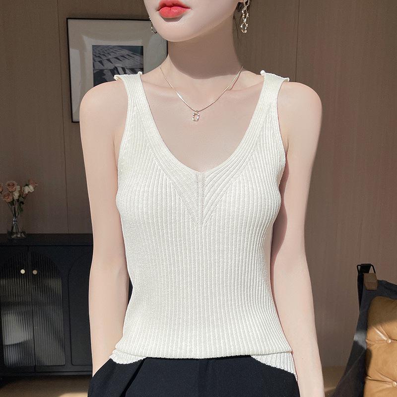 

Summer 2025 Women s V-Neck Camisole: Slimming, Versatile, Lightweight Knitwear Top Large вершковий/білий