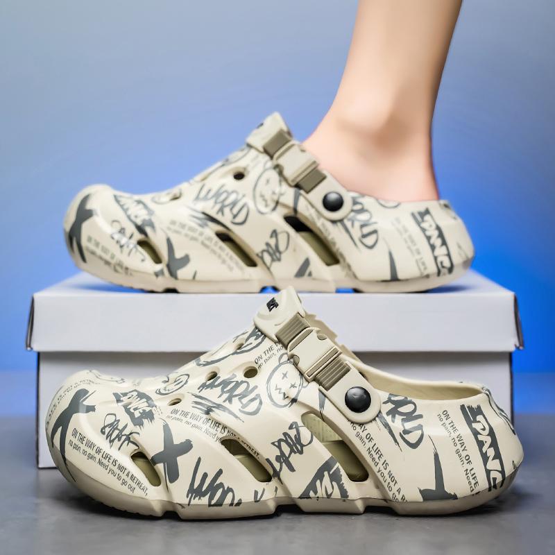New large-sized thick-soled men's sandals EVA lightweight and breathable beach shoes fashionable and casual sports sandals men