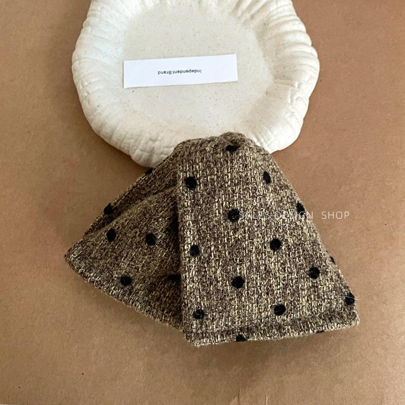 High-End 2025 Women s Woolen Polka Dot Triangle Claw Hair Clip for Updos