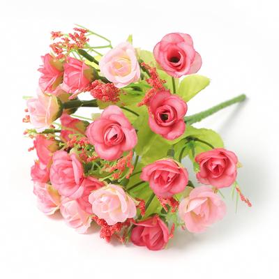 Decoração de casa – Flores e coroas artificiais