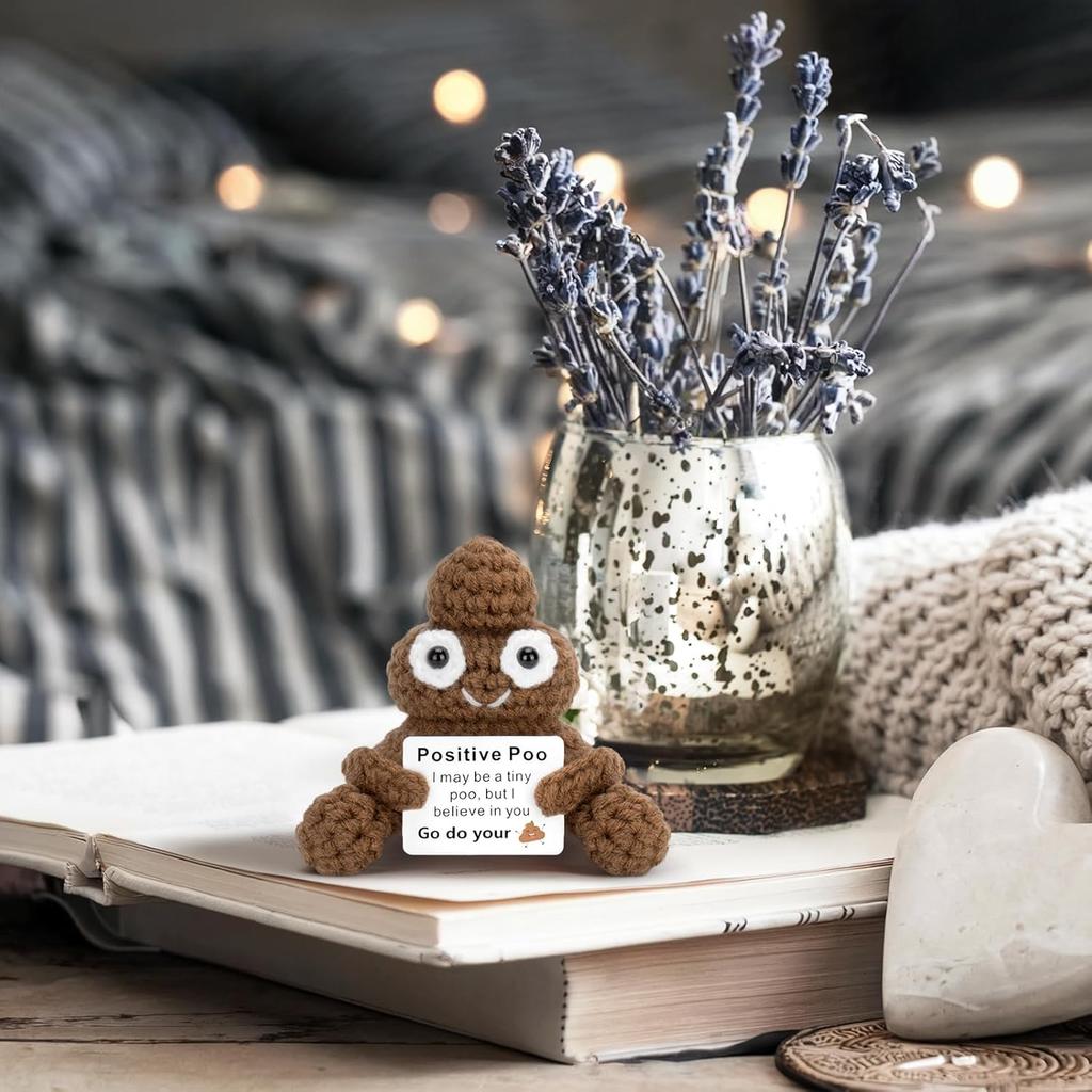 Lustige handgefertigte positive Kacke-Puppe mit Karte Heimdekoration Gestrickte Kacke Weihnachts-Puppen-Ornament Zimmerdeko Weihnachtsfeier Geschenke