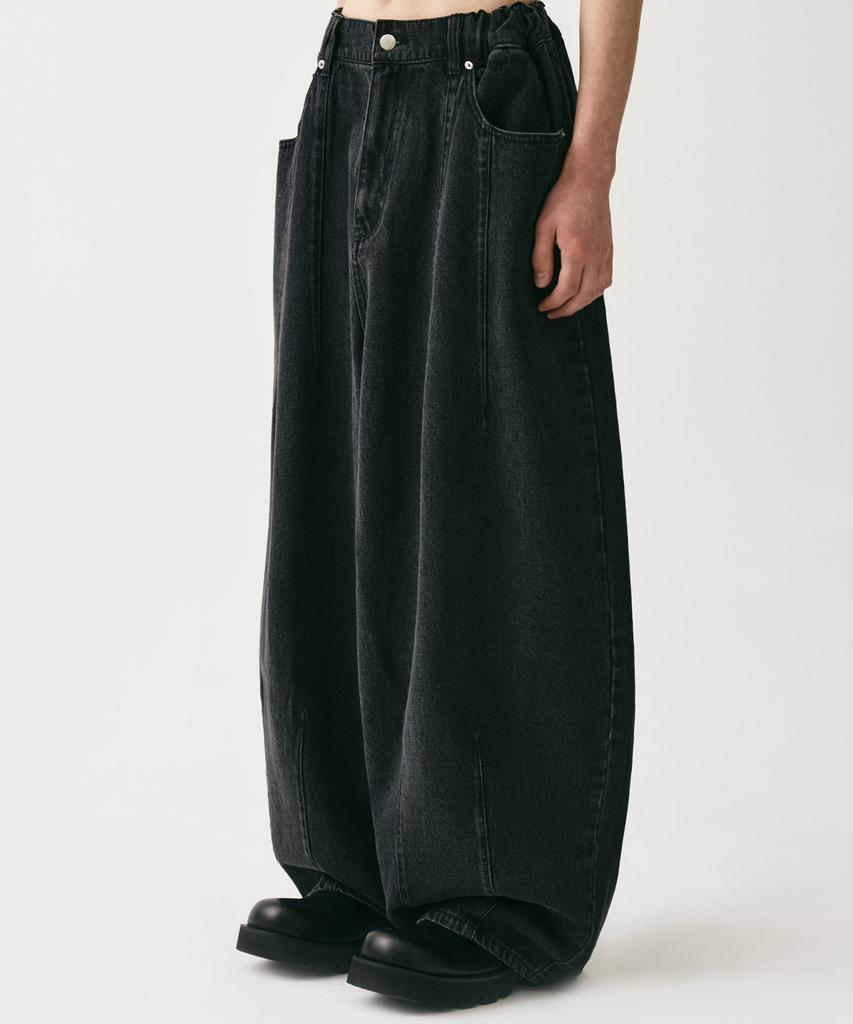 AVANDRESS Super Wide Dart Denim Pants Black