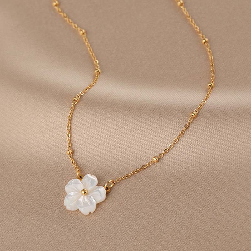 Stainless Steelss Shell Flower Pendant Necklace For Women Vintage Gold Color Heart Clavicle Chain Romantic Necklace Zircon Gift