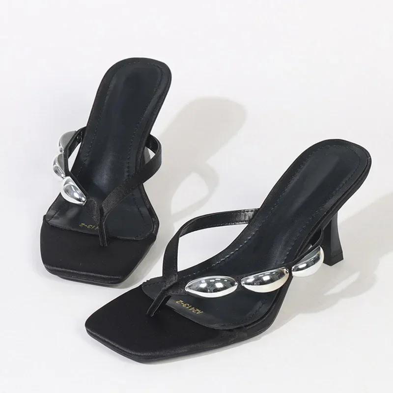 Fashion Metal Narrow Band Designer Flip Flops Women Summer Slippers Low Heels Gladiator Slide Sandals Ladies Shoes Sandalias De Mujer