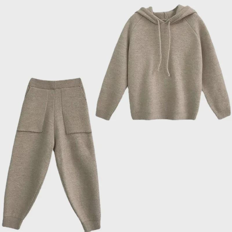 Women's Fashion Knitted Suit: Loose Hooded Sweater & Carrot Leg Pants for Autumn/Winter 2023