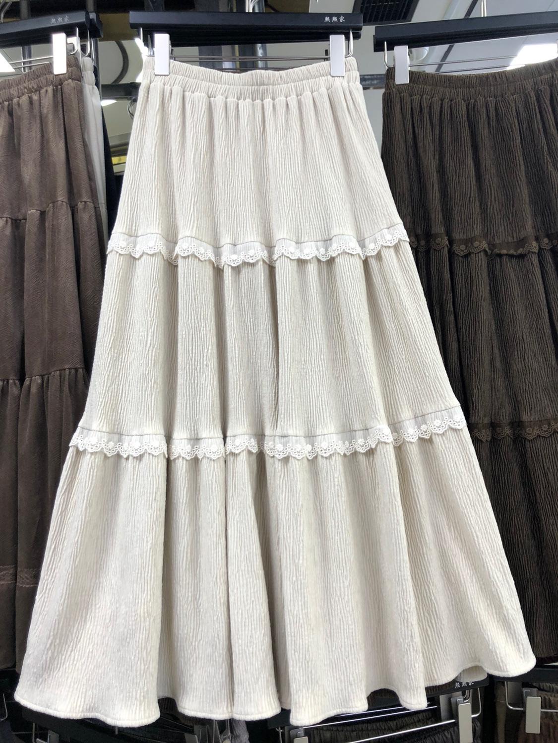 

Милая леди нежная бархатная юбка-торт 2025 осень и зима новая тонкая с высокой талией уменьшающая возраст юбка с высокой талией юбка-зонтик One size