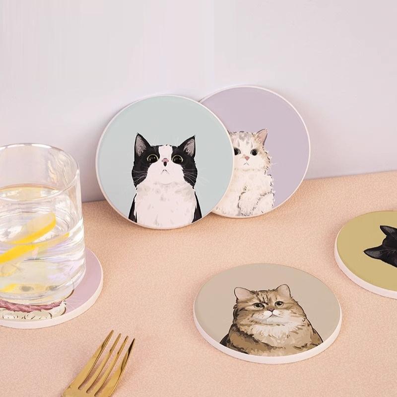 Runde Cartoon Kätzchen Untersetzer Diatomeenerde Saugfähig Hitzebeständiger Untersetzer Tischdeko Niedliches Katzenmuster Schnelltrocknende Kaffeetassenuntersetzer