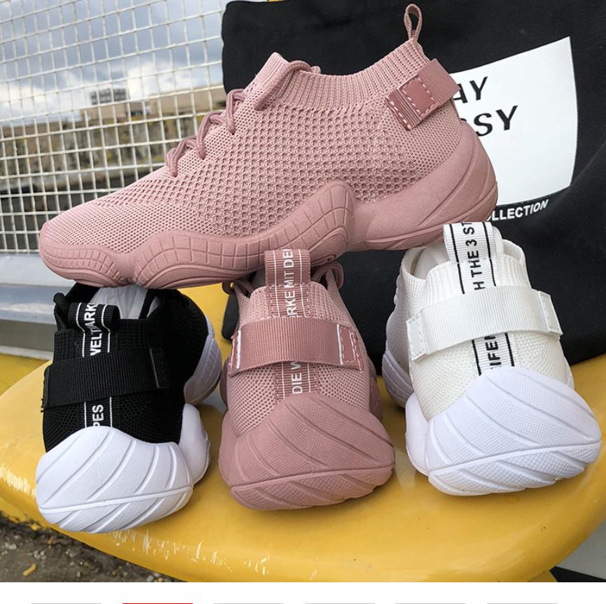 do flyknit shoes stretch